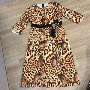 Beautiful leopard cat dress, size 8, with embellishments